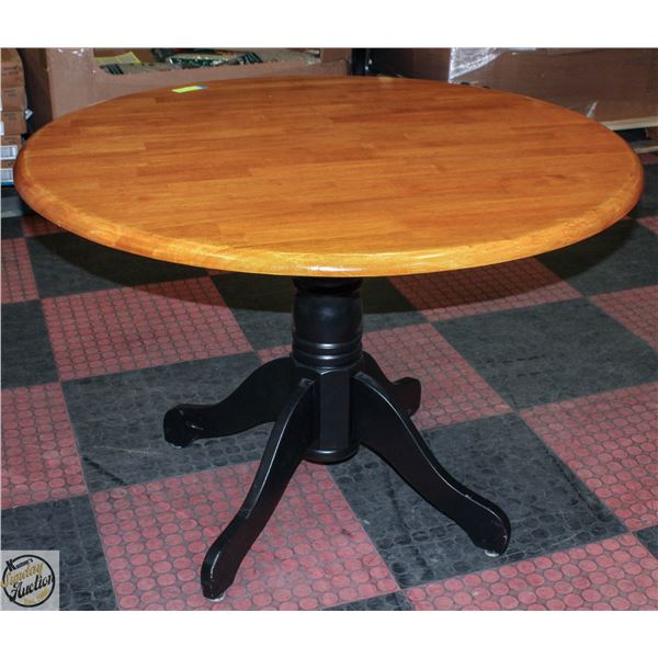 VINTAGE SOLID OAK ROUND DINING TABLE