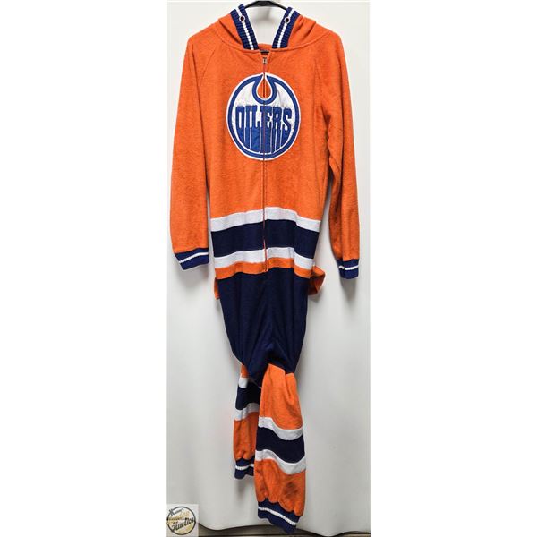 MENS LARGE OILERS ONESIE - ZIPPER MISSING PULL