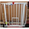 Image 1 : TOP PAWS EXTRA WIDE PET GATE WITH CAT DOOR