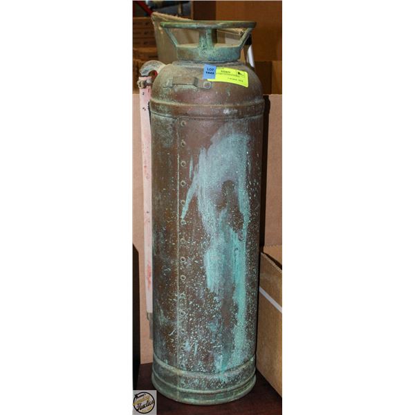 ANTIIQUE FIRE EXTINGUISHER NEEDS TARNISH CLEANING