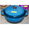 Image 1 : CAST IRON DUTCH OVEN WITH LID