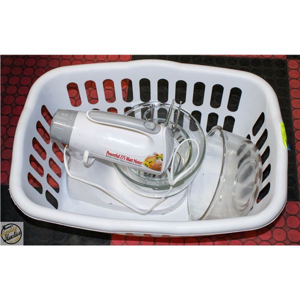SUNBEAM KITCHEN MIXER WITH 3 GLASS BOWLS +