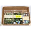 Image 1 : FLAT OF MARBLES (3 CONTAINERS)
