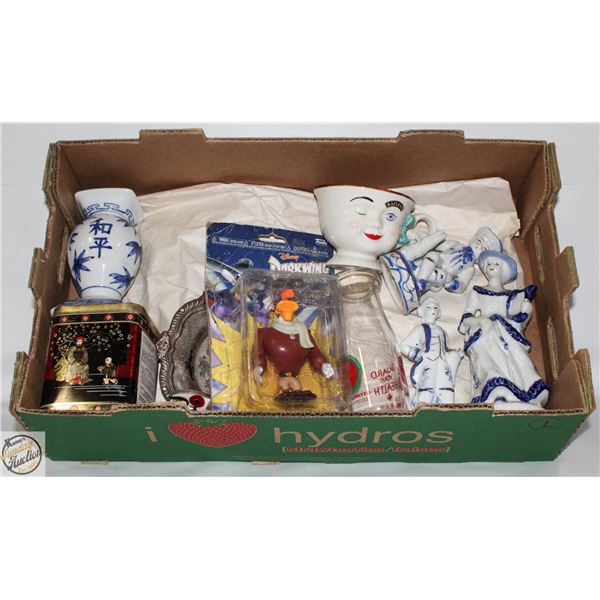 BOX WITH COLLECTIBLES INCL. OLD MINI MILK