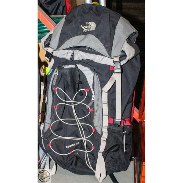 THE NORTH FACE TERRA 40, 40 LITER HIKING BACKPACK