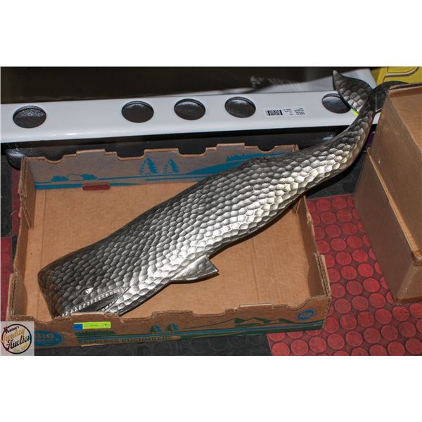 HEAVY DECORATIVE METAL WHALE