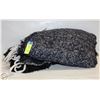 Image 1 : CELEBRITY HOME & ANGORA SOFT BLANKETS