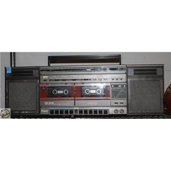 VINTAGE TRANSONIC PORTABLE CASSETTE RECORDER