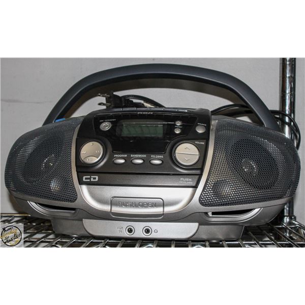 RCA PORTABLE CD RADIO MODEL TCR-844DD