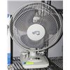 Image 1 : HAMPTON BAY DESK FAN