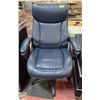 Image 1 : INSURANCE CLAIM: BLUE SERTA OFFICE CHAIR