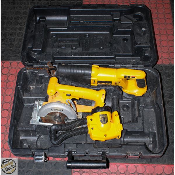 DEWALT - 2 SAWS & FLASHLIGHT (NO BATTERY) -