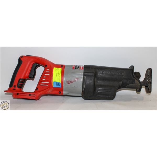 MILWAUKEE V28 SAWZALL RECIPROCATING SAW