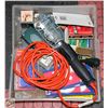 Image 1 : TROUBLE LIGHT & GARAGE STUFF - ESTATE