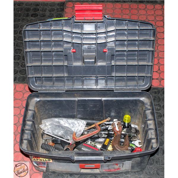 PLASTIC TOOLBOX WITH VARIOUS TOOL CONTENTS