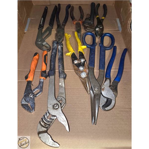 FLAT WITH 10-PIECE ASSORTMENT OF HAND TOOLS