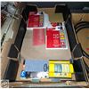 Image 1 : FLAT WITH LARGE ASSORTMENT OF NEW SANDPAPER,