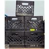 Image 1 : 5 BLACK MILK CRATES