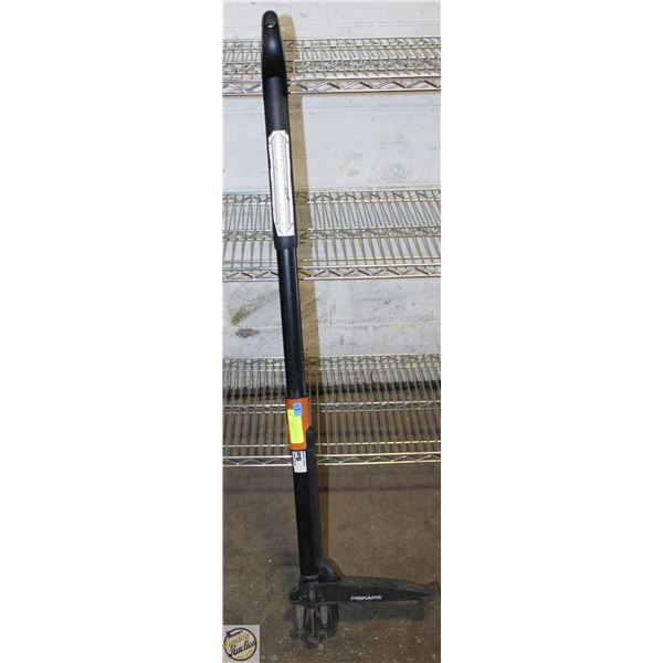 FISKARS SOFTGRIP EASY WEED EJECTION SYSTEM