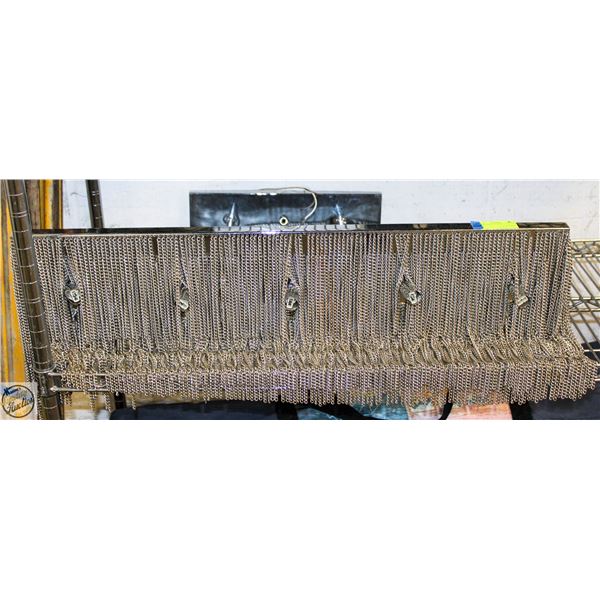 STUDIO LIGHT FIXTURE 7.5"X32"X22"