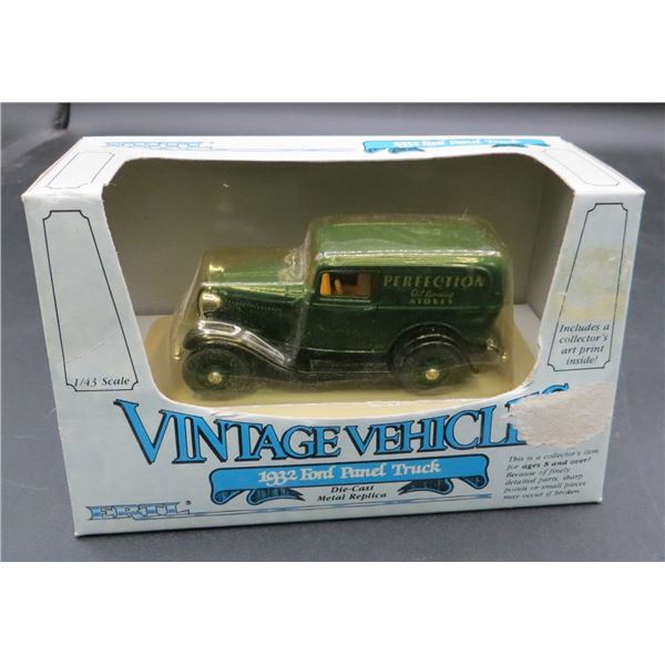 Ertl Vintage Vehicles 1932 Ford Panel Truck Perfection Stoves 1:43 Scale Die Cast Truck