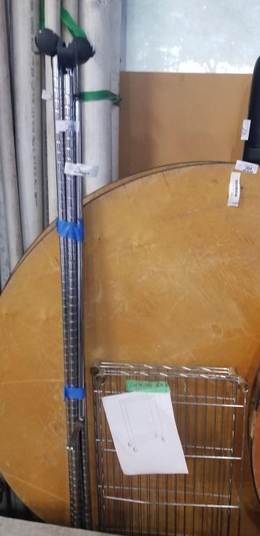 METAL METRO ROLLING CLOTHING RACK