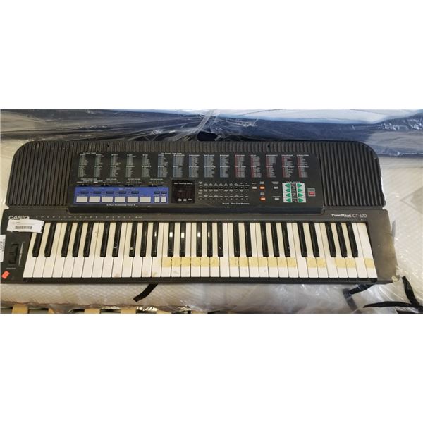 CASIO TONE BANK ELECTRIC KEYBOARD
