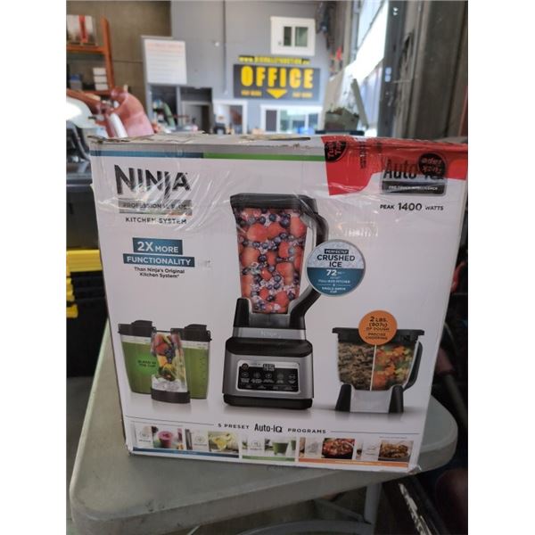 NINJA PROFESSIONAL PLUS KITCHEN SYSTEM WITH AUTO-IQ 1400W & 72OZ CAPACITY - TESTED WORKING, RETAIL $