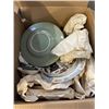 Image 2 : 2 BOXES OF VARIOUS PLATES AND DECOR