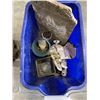 Image 2 : LAWN ORNAMENTS AND GARDEN ITEMS