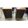 Image 1 : REALISTIC FLOOR SPEAKERS