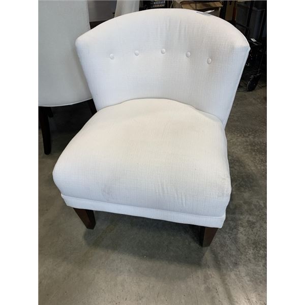 LAZ Y BOY BUTTON BACK TUB CHAIR