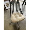 Image 2 : PAIR OF MID CENTURY LUCITE SWIVEL DINING CHAIRS