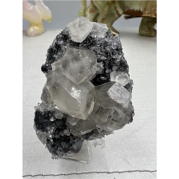 2.5 INCH CALCITE SPECIMEN