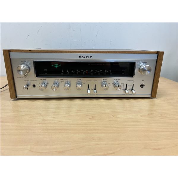 Sony FM/AM Stereo Receiver STR-7055A - see all photos, not tested