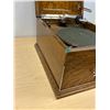 Image 11 : Victrola by Victor Talking Machine Co. Gramophone