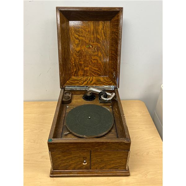 Victrola by Victor Talking Machine Co. Gramophone