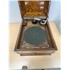 Image 7 : Victrola by Victor Talking Machine Co. Gramophone
