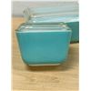 Image 2 : 2 Turquoise Blue Pyrex Fridge Leftover Dishes with Lids