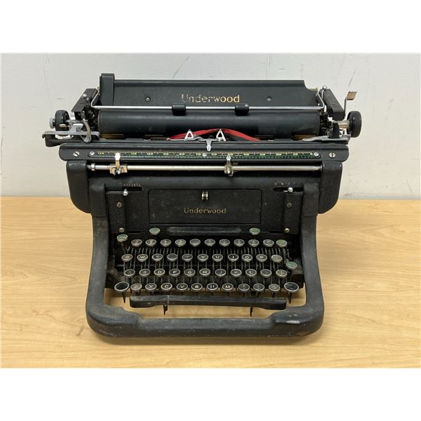 Vintage Underwood Typewriter - not tested - see all photos