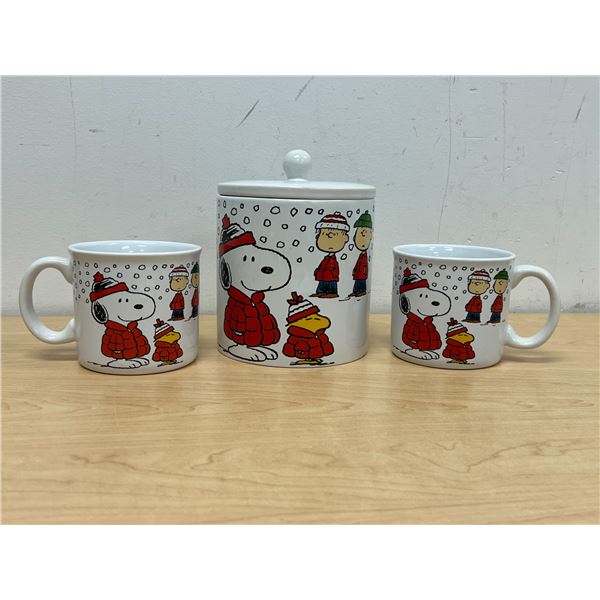Snoopy Charlie Brown Peanuts Canister and 2 oversized Coffee Mugs