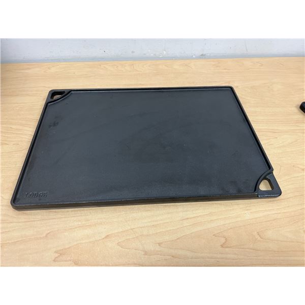 Lodge Cast Iron Double Sided Griddle / Grill Plate - Approx: 16.75x11.5" (some use)