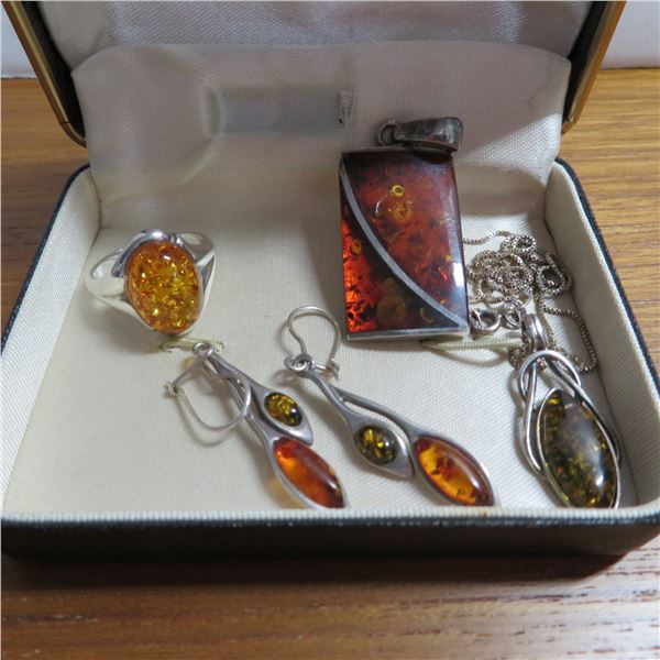925 Silver & Amber? Lot. Chain and pendant, an extra pendant, pierced earrings & ring, approx size 7