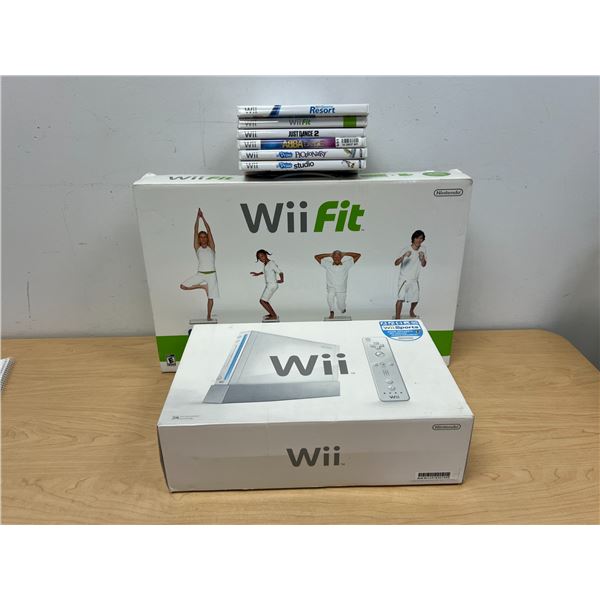 Nintendo Wii Bundle - see all photos for details - No power cord, not tested