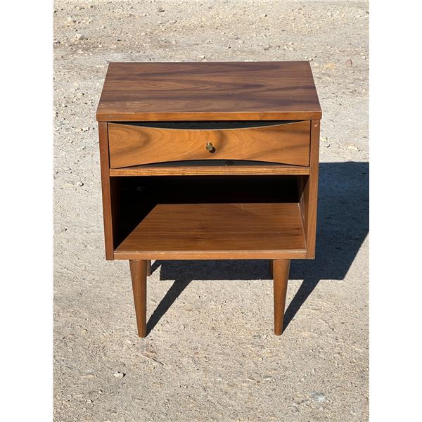 Mid Century Nightstand / Side Table - Approx: 20 x 14 & 24"T