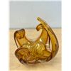 Image 4 : Chalet / Lorraine Canadian Art Glass Centre Piece - Approx: 11"T 9"W