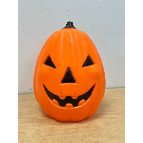 Vintage Light UP Blow Mold Pumpkin - works - Approx: 13"T