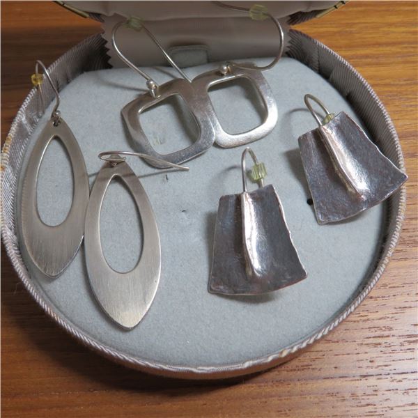 925 Silver earring lot.  Beautiful and in great shape!