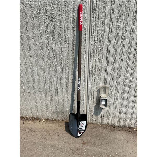 Garden / Yard Shovel  with long handle