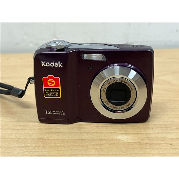 Kodak EasyShare C182 Digital Camera - has SD card, uses AA batteries - not tested